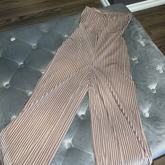 Jumpsuit - Picture 4 of 4